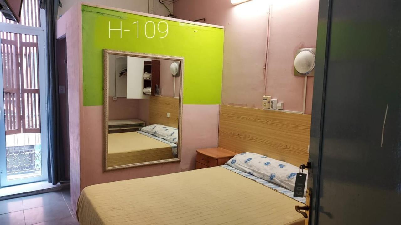 Hostel Turisol バルセロナ エクステリア 写真