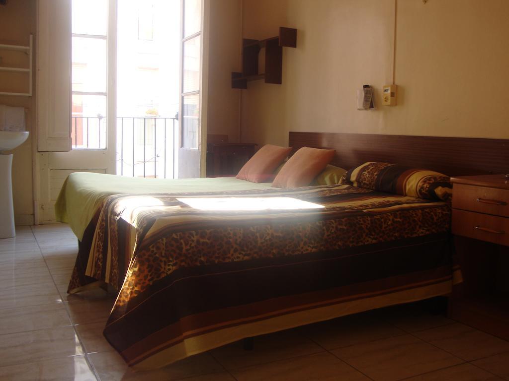 Hostel Turisol バルセロナ 部屋 写真