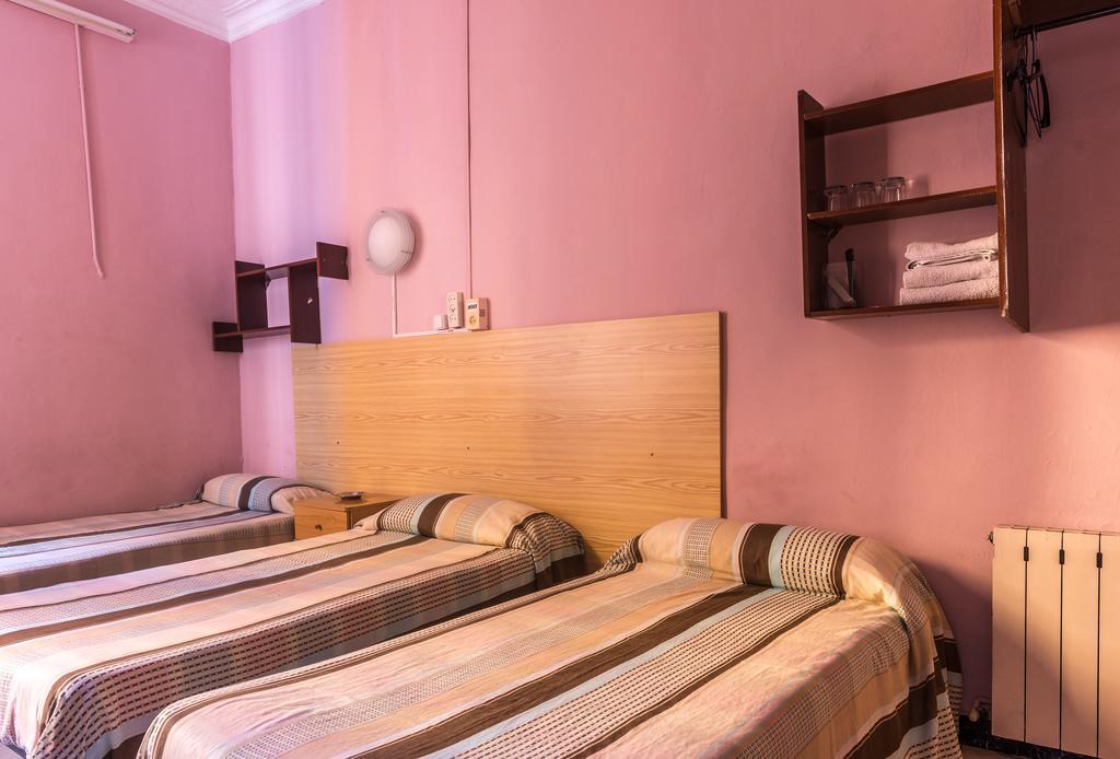 Hostel Turisol バルセロナ エクステリア 写真