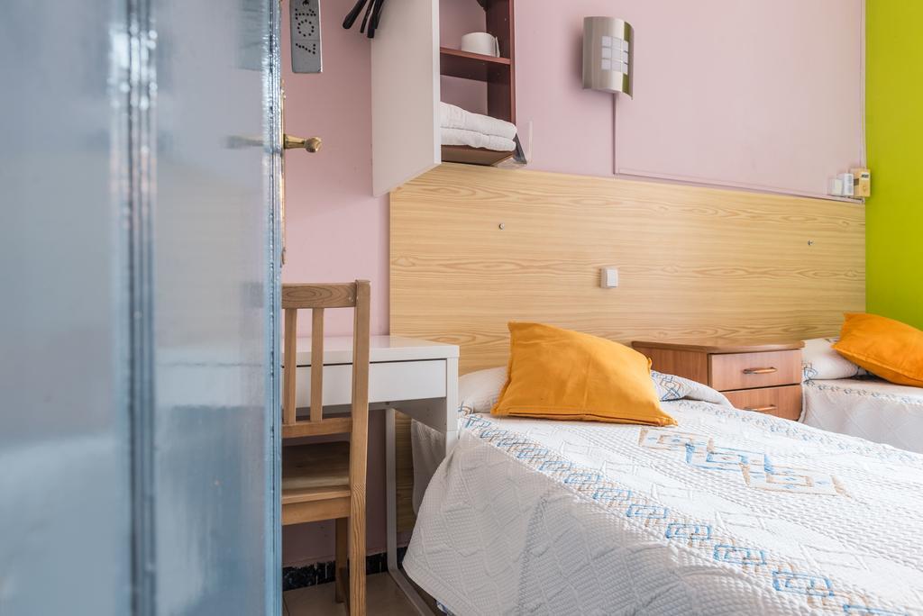 Hostel Turisol バルセロナ エクステリア 写真