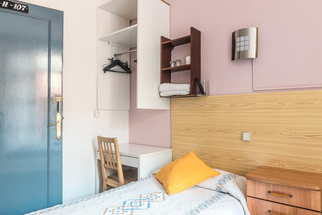 Hostel Turisol バルセロナ エクステリア 写真