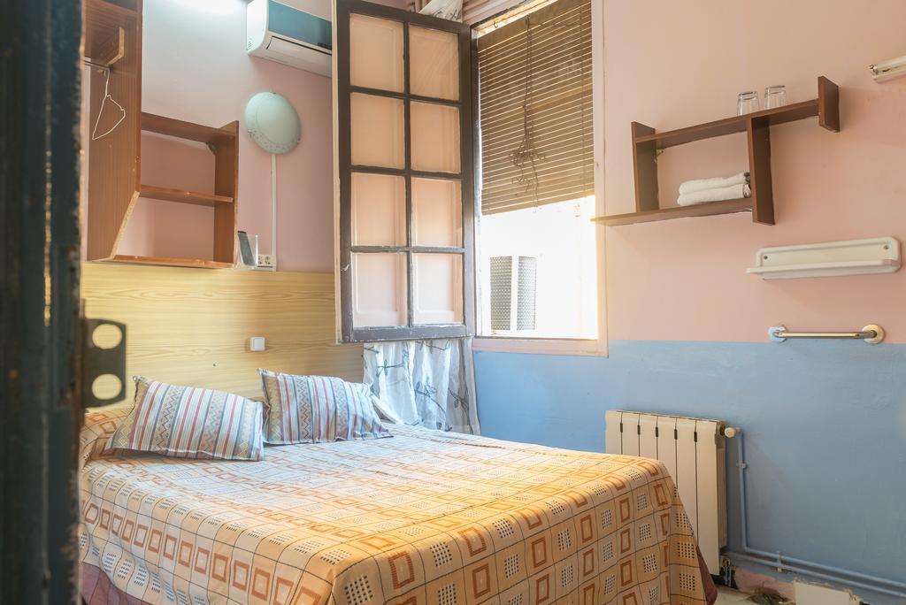 Hostel Turisol バルセロナ エクステリア 写真